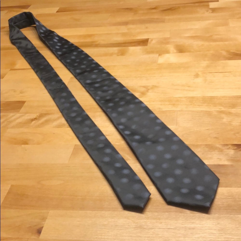 Black tie